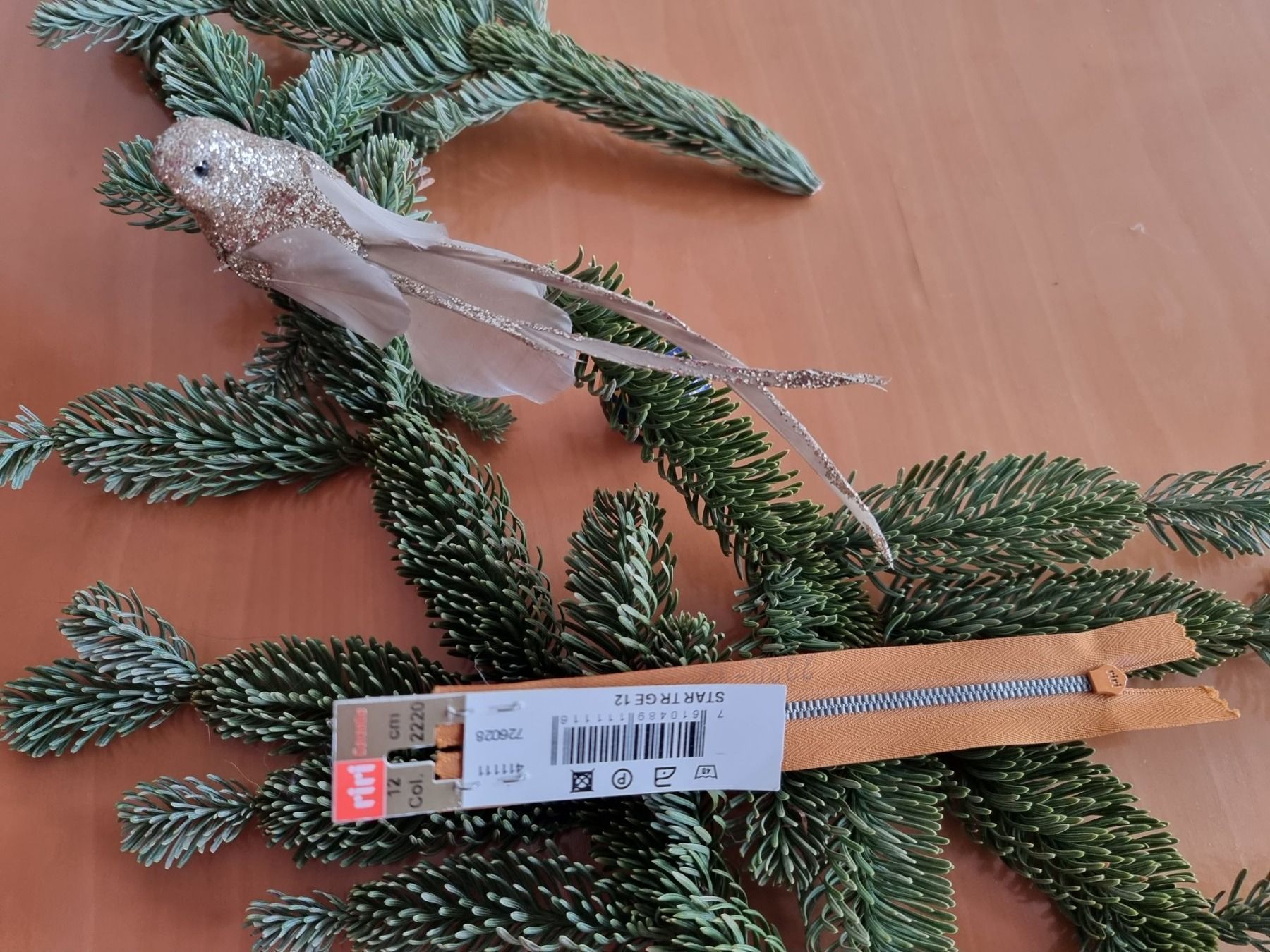 Tessuti: Reissverschluss "riri" 12 cm – Nuovo e nell'imballaggio originale da Uetendorf venduto da .Eidgenosse.