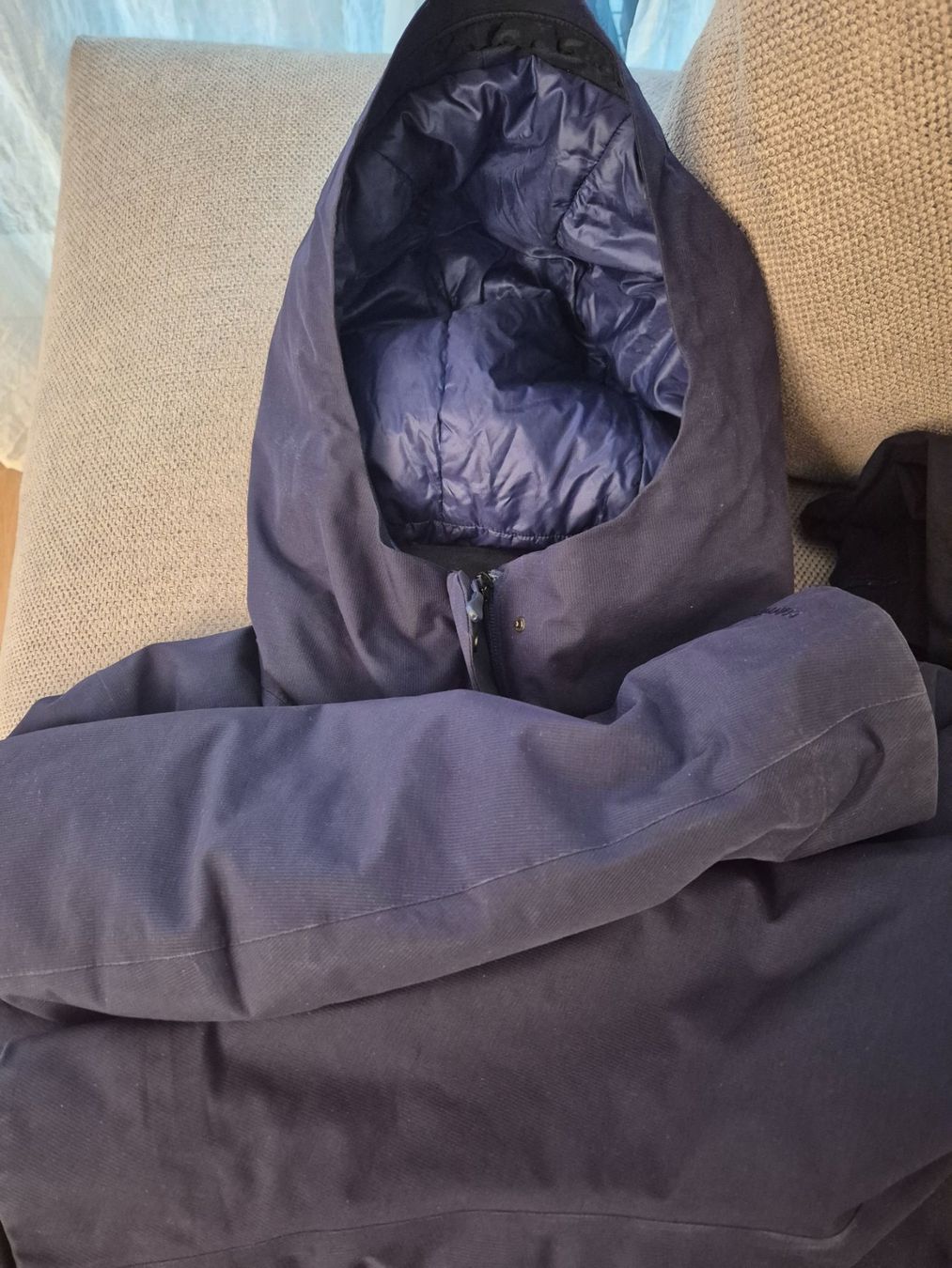 Arcteryx Cappotti: Arcteryx Daunenparka Gr.M – Usato da Küssnacht am rigi venduto da xxmajda 7