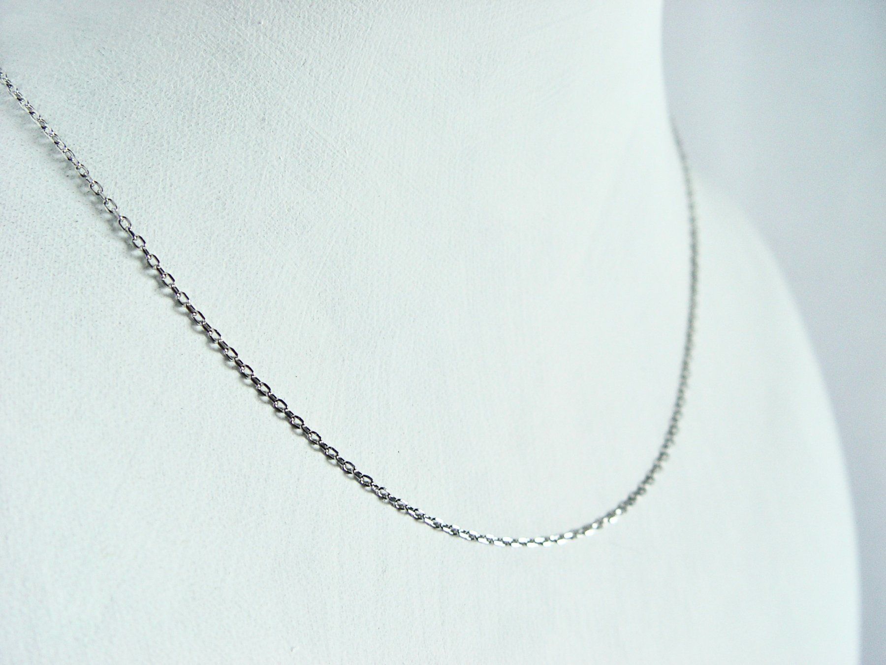 Catenine: Feine Kette aus Silber 925, rhodiniert – Usato da Henggart venduto da gernli 1