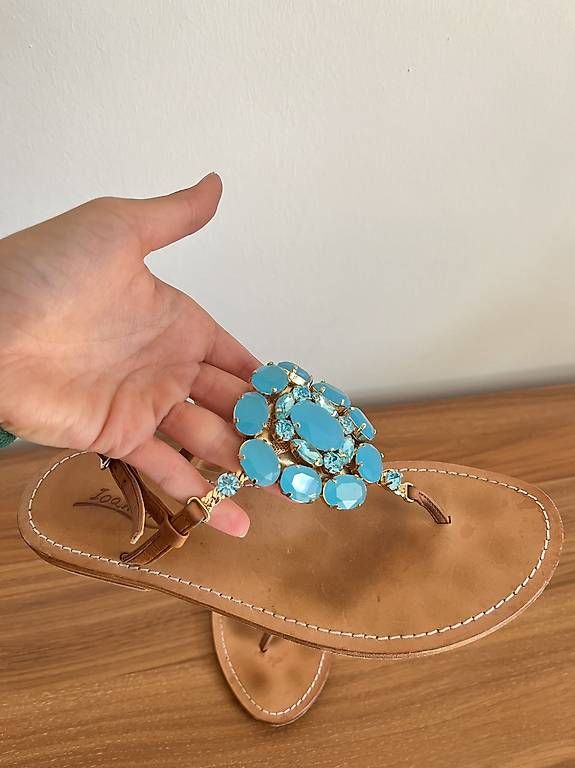 Scarpe da donna: Wunderschöne Sommersandalen – Usato da Bern venduto da nal_5x9x