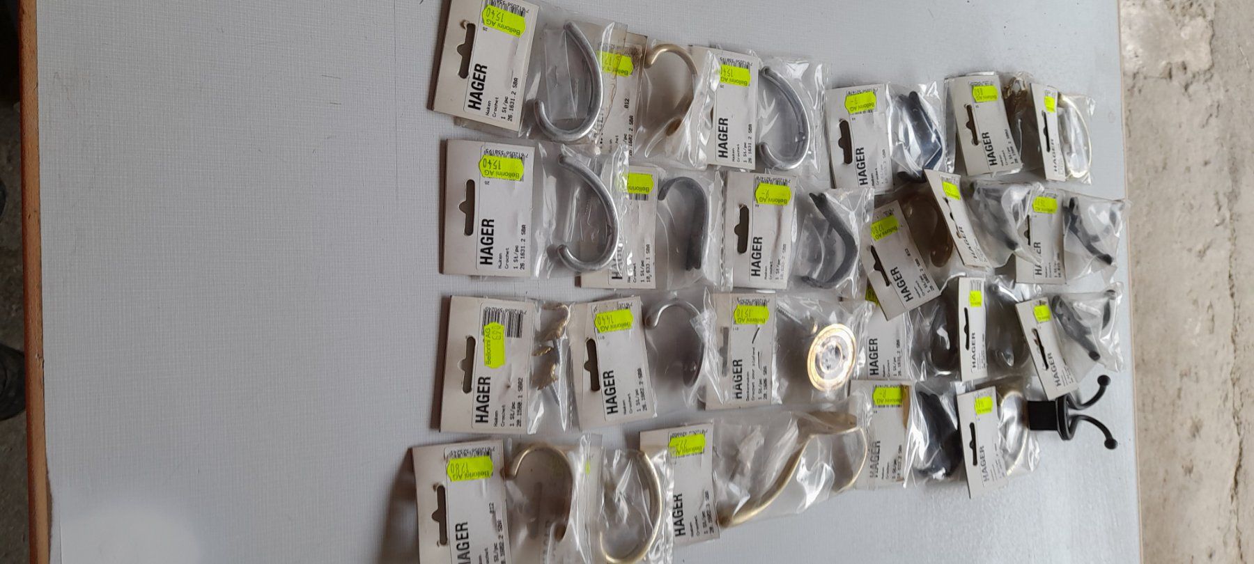 Ferramenta: Kleiderhacken  verschiedene neu original Verpackt – Nuovo e nell'imballaggio originale da Stetten AG venduto da 48221948