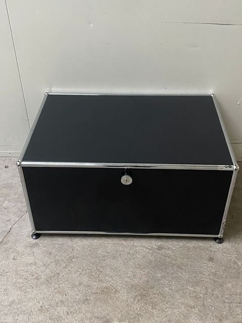 USM Scaffali: USM Haller Möbel 1x1 graphitschwarz – Usato da St. Gallen venduto da MSMoebelhandel 3