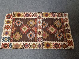 kleiner antiker Teppich BU7
