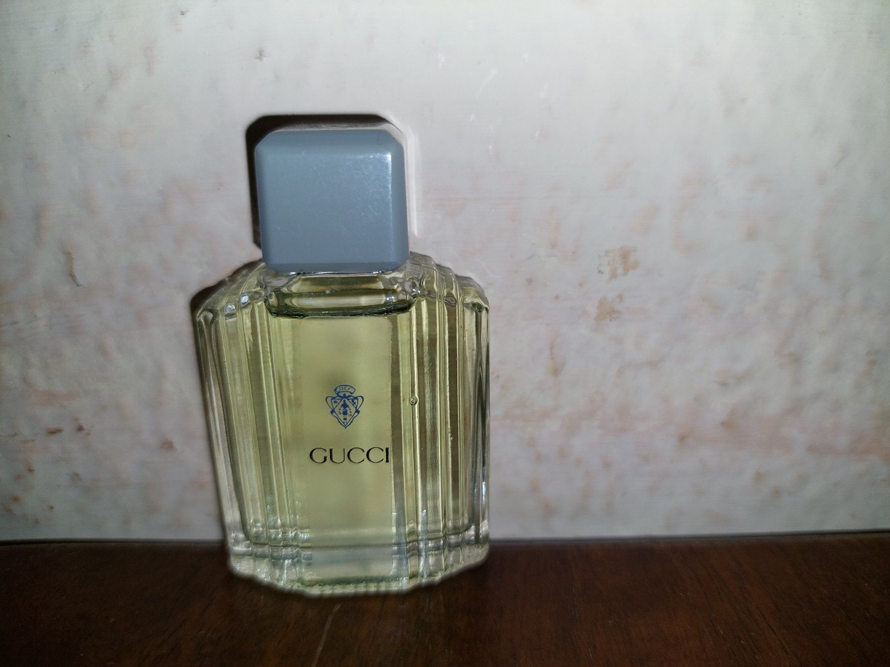 Gucci Profumi & Eau de Toilette: Gucci Mini Parum Fläschchen – Nuovo e nell'imballaggio originale da Zürich venduto da makimakimak