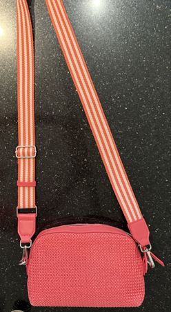Cross Bac Schultertasche Korallenrot- Neuwertig