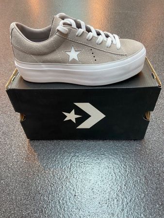 CONVERSE       GR. 38     INNENSOHLENLÄNGE  24.5 cm