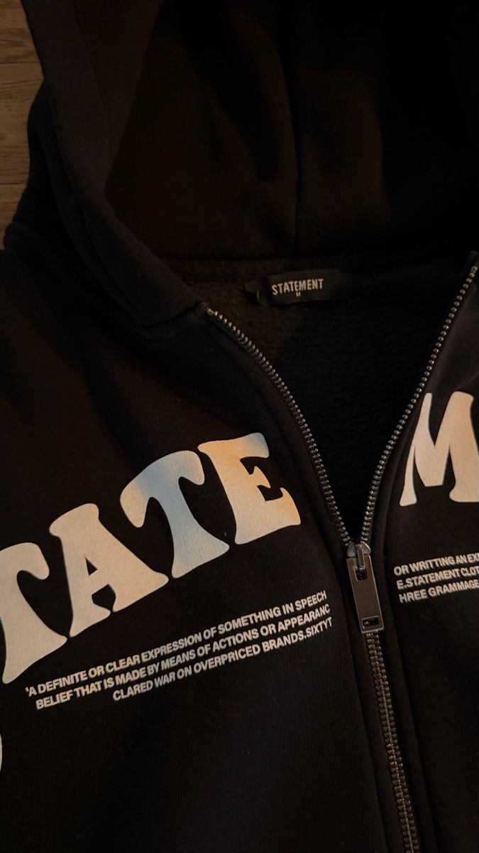 Maglioni & Felpe: Statement Zip-Hoodie, Schwarz, Grösse M – Usato da Meilen venduto da luana39 2