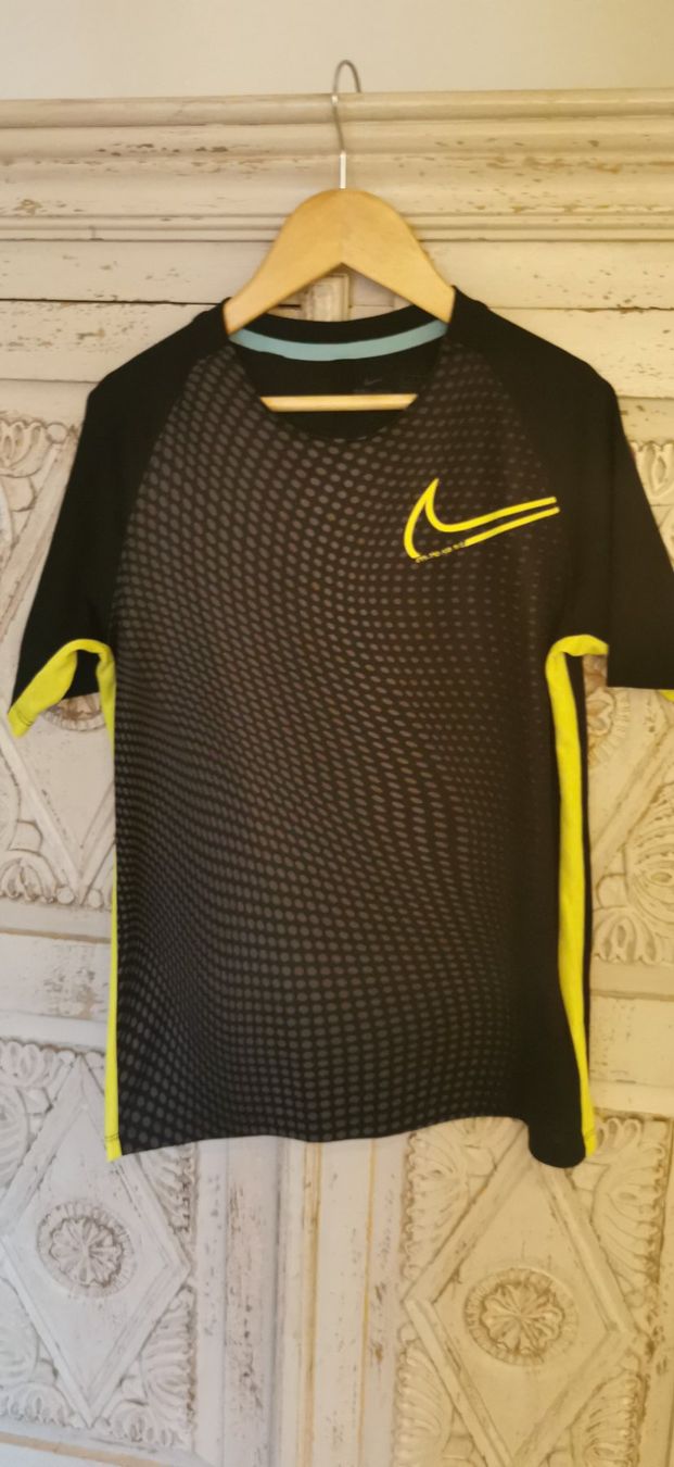 Nike Lotti & Set di vestiti: Ensemble Nike – Usato da Genève venduto da rescateCH 3