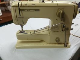 Bernina Nähmaschine 730 in relativ guten Zustand, 