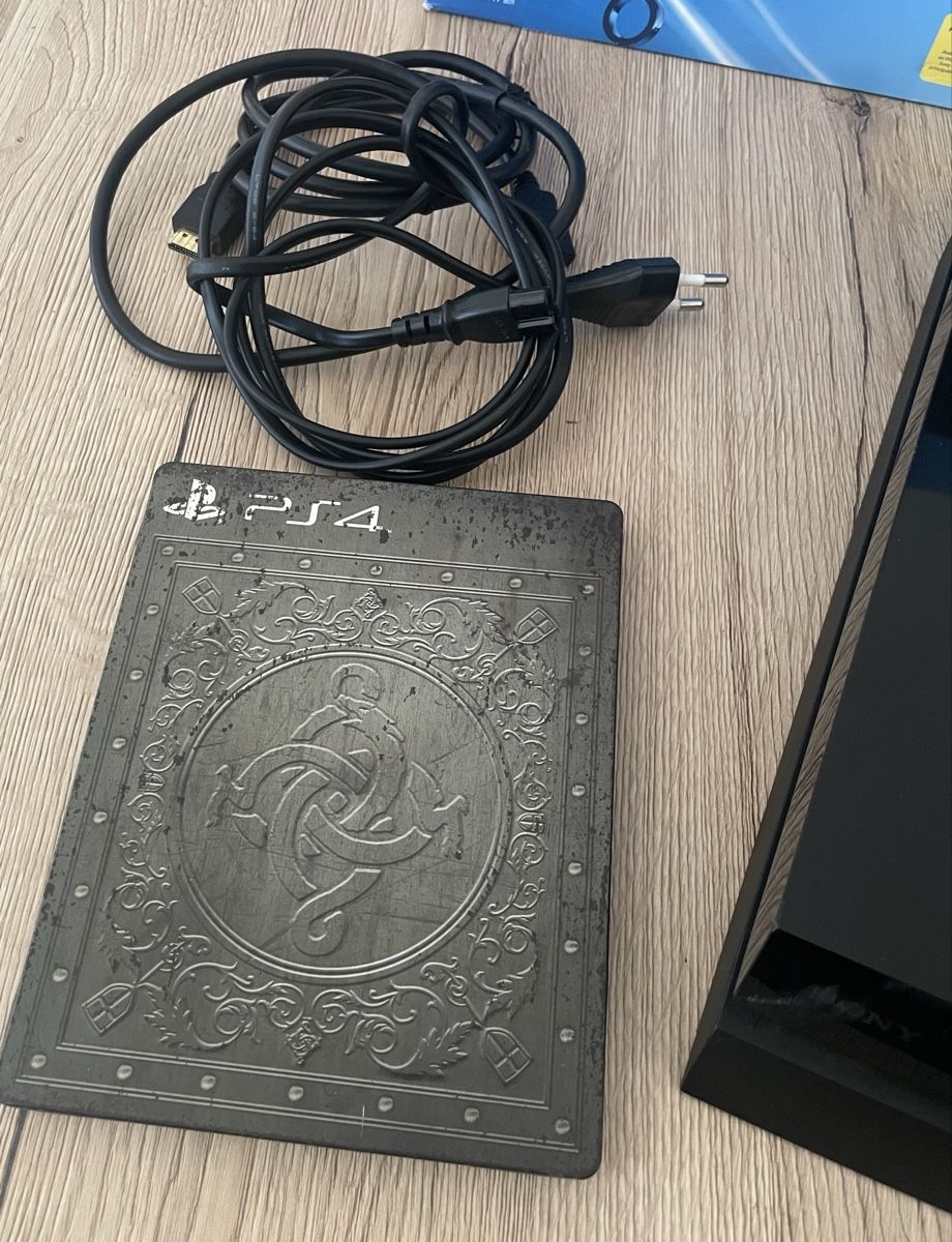 Sony Console: SONY PLAYSTATION 4  – Usato da Plons venduto da wartauchris 3