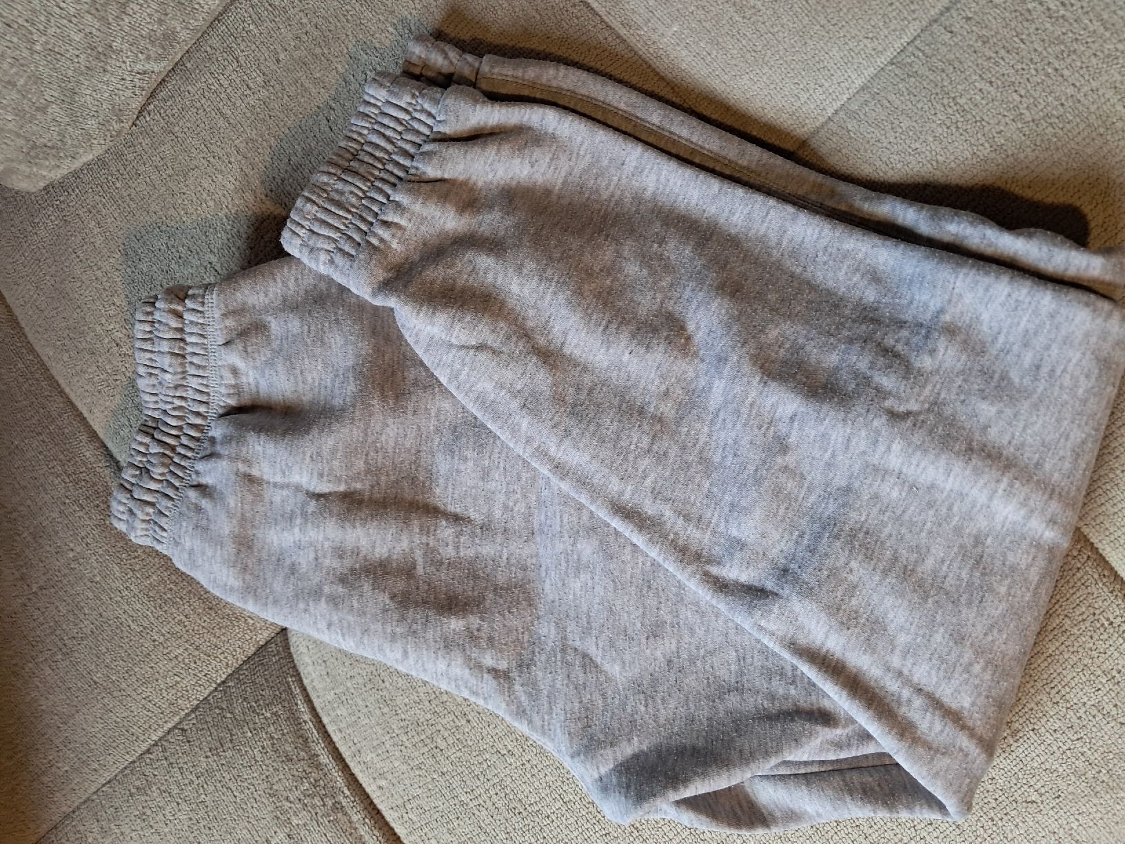 Pantaloni: Graue Jogginghose, Grösse S – Nuovo (secondo la descrizione) da Rüedisbach venduto da Wuethis-Fb1212 2