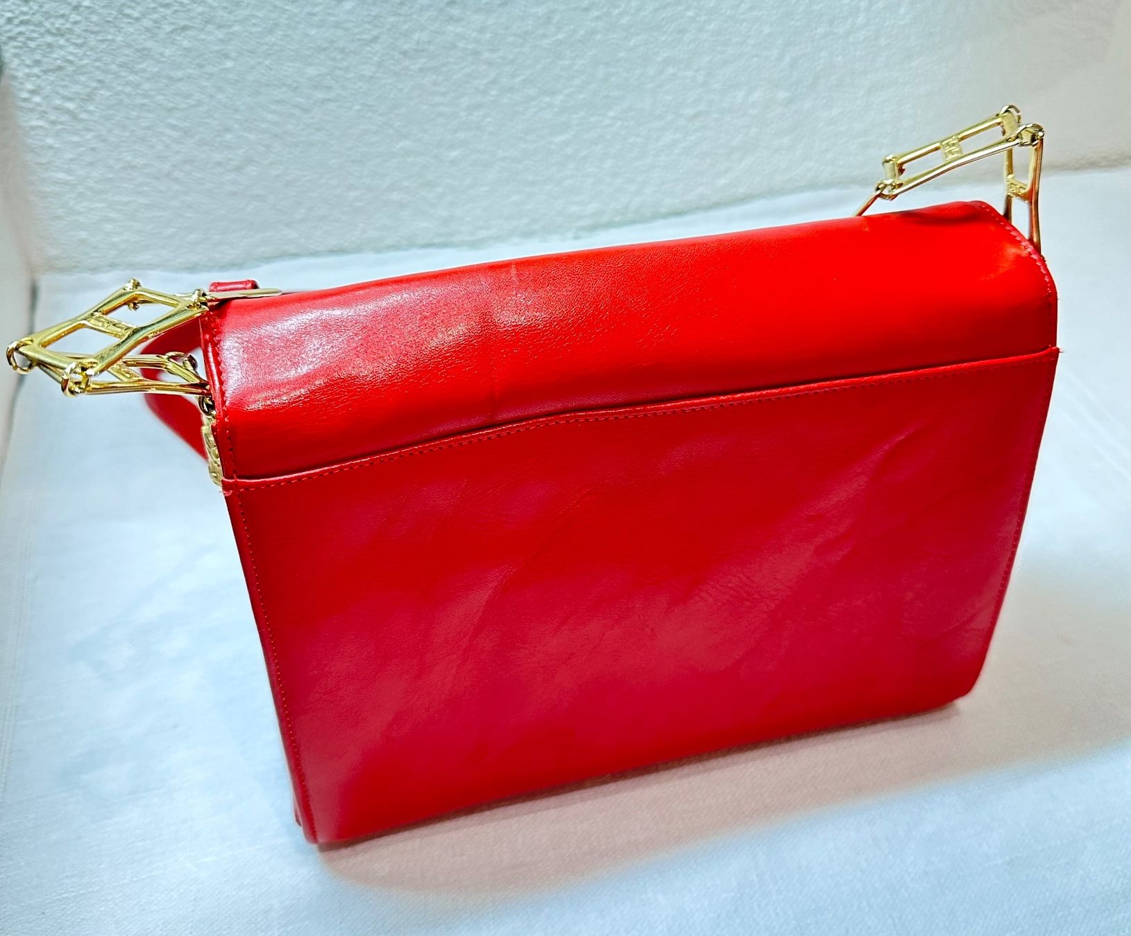 Borse da donna: Leder Crossbody / Umhängetasche Rot – Usato da Oberrüti venduto da siyito 7