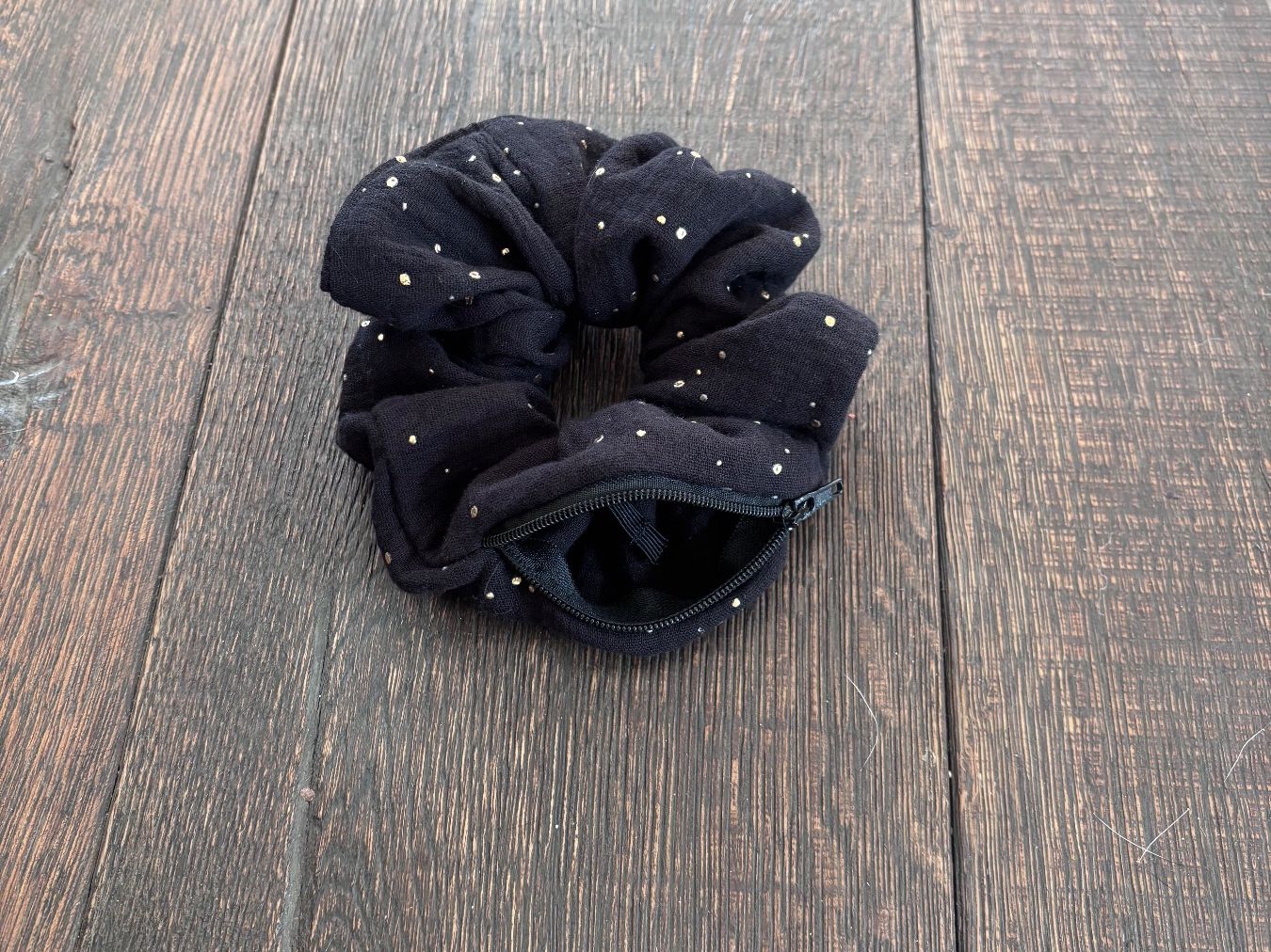 Accessori per capelli: Scrunchie mit Geheimfach – Nuovo (secondo la descrizione) da St. Niklaus VS venduto da loumonrohandmade