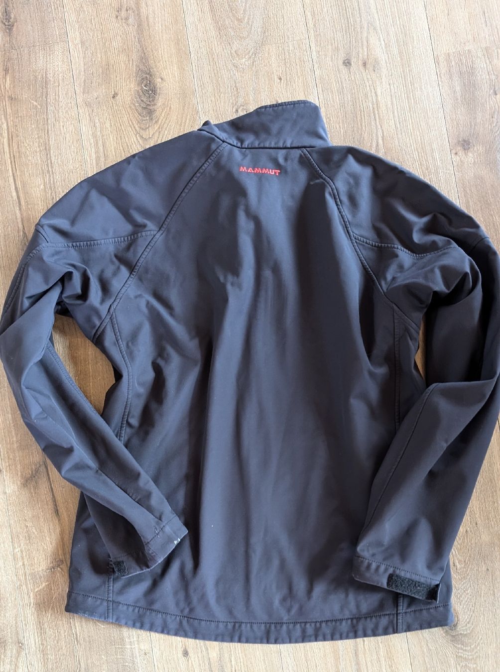 Mammut Jacken: MAMMUT - SOFTSHELL XL, Noire. – Gebraucht aus Haute-Nendaz von EmptyCloset 4