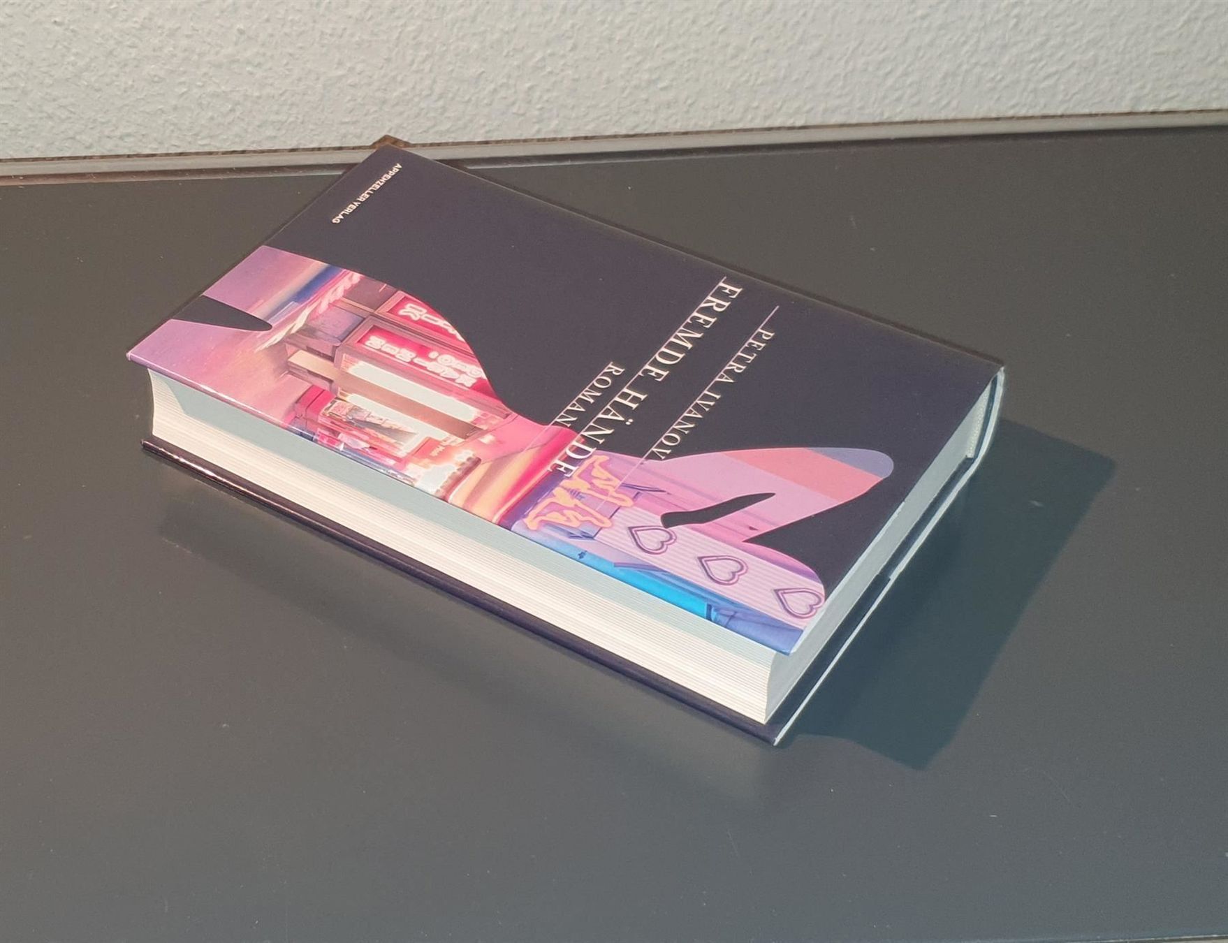 Bücher: Fremde Hände von Petra  Ivanov – Gebraucht aus Dübendorf von Povo 3