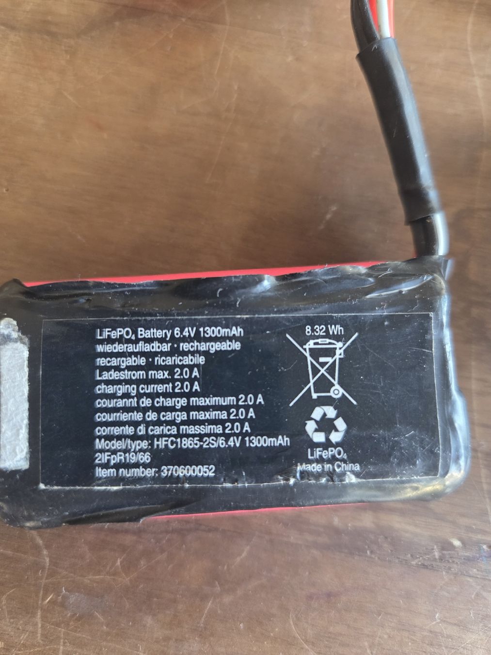 Carrera Batterie, Caricabatterie & Alimentatori: Carrera RC Battery and Charger Used – Usato da Luzern venduto da ujhelyi.peter 1