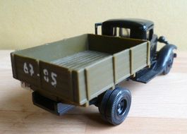 Lastwagen Fahrgestell Metall 1 : 43