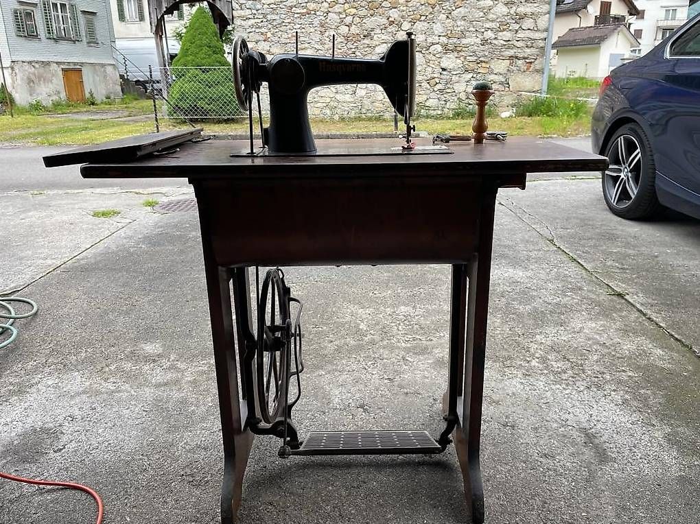 Macchine da cucire: Husqvarna Nähmaschiene – Usato da Ibach venduto da s_gallicchio 2