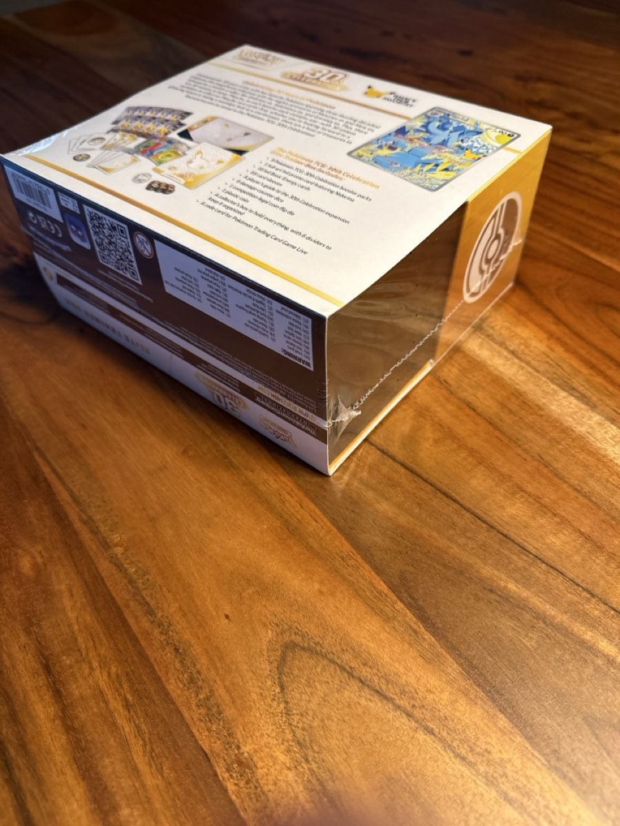 Spiele: Pokemon 30th Celebration ETB Englisch – Neu und originalverpackt aus Ennetbaden von MrHato 2