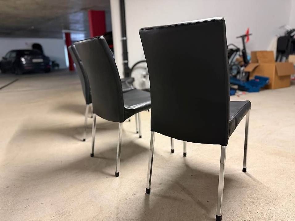 Sedie: 4 chaises en cuire noir – Usato da Bottens venduto da sundea 2