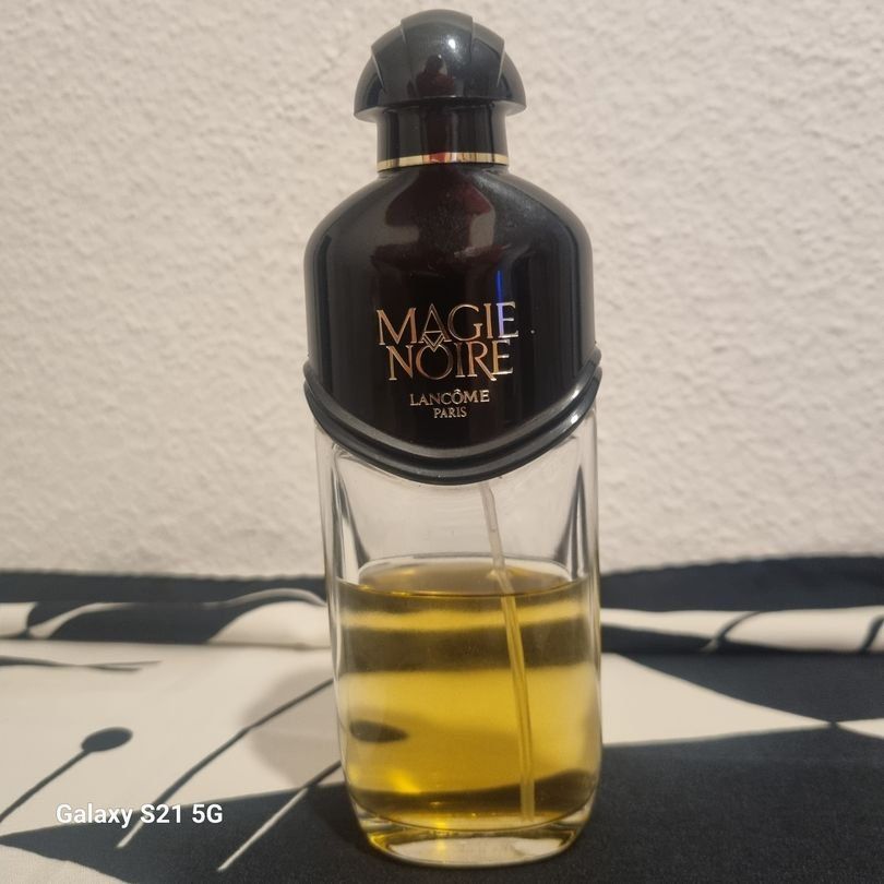 Parfum & Eau de Toilette: MAGIE NOIRE  Eau Toilette – Gebraucht aus Zürich von Big