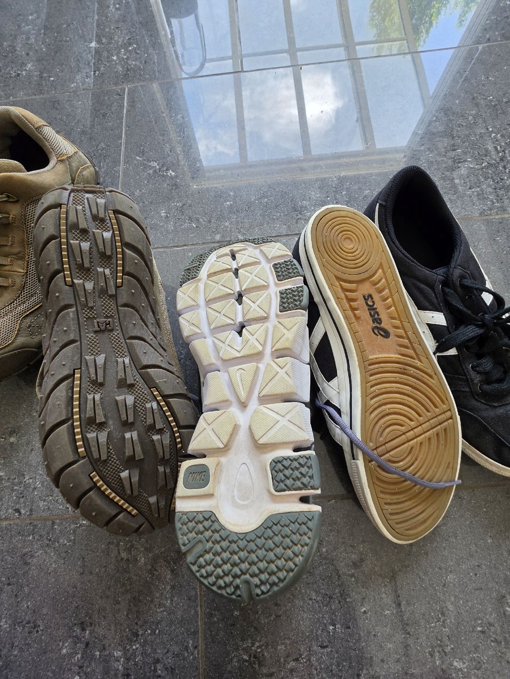 Scarpe da uomo: NIKE, CAT und Asics gr. 45/46 – Usato da Würenlos venduto da Nigginiggi 4