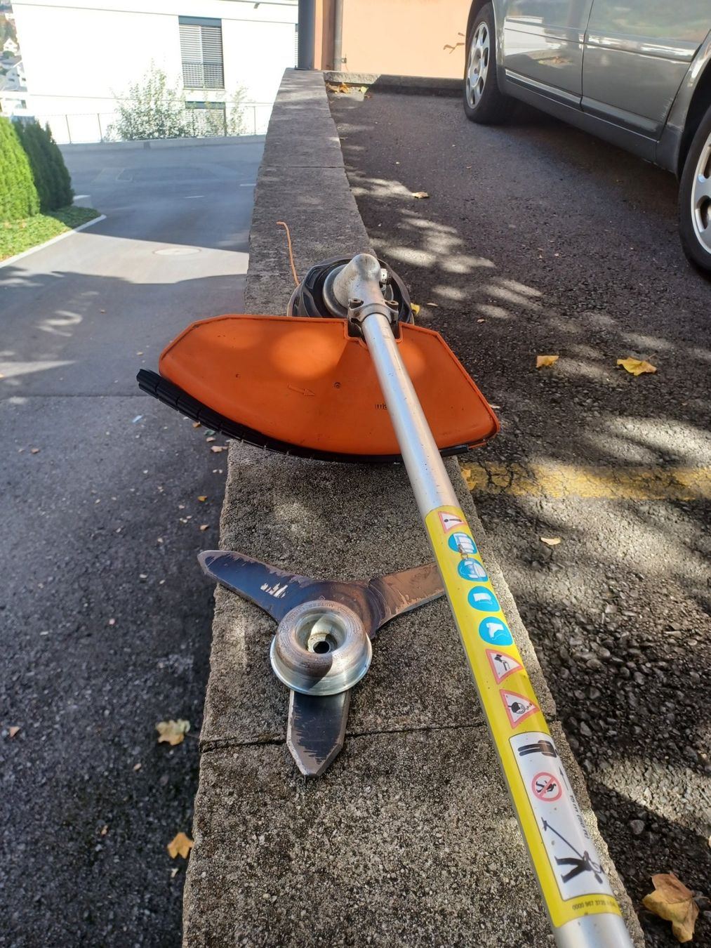 Stihl Rasenmäher: STIHL FS 400 – Gebraucht aus Mels von  7
