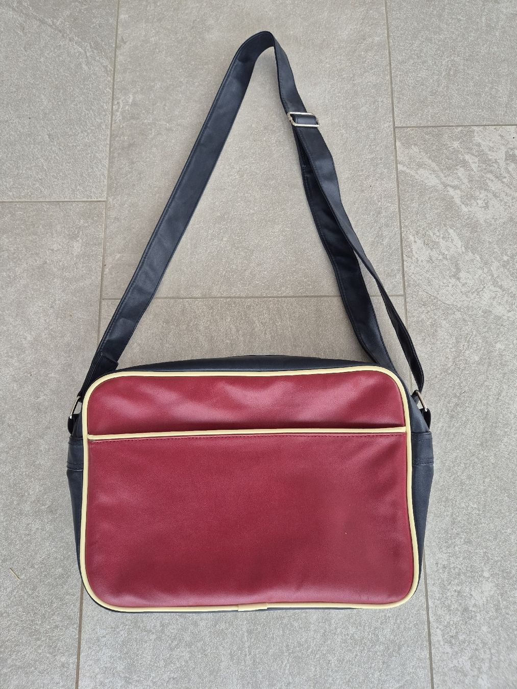 Vespa Borse: VESPA Umhangtasche – Usato da Turbenthal venduto da fafas53 2