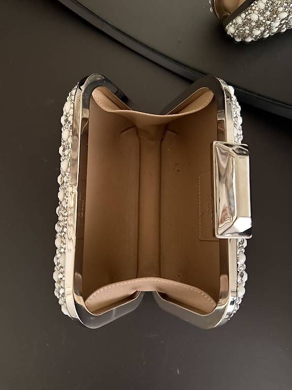 Sacs femmes: Jimmy Choo Sandalen und Handtasche – D'occasion à Schindellegi par wae_fhj7 2