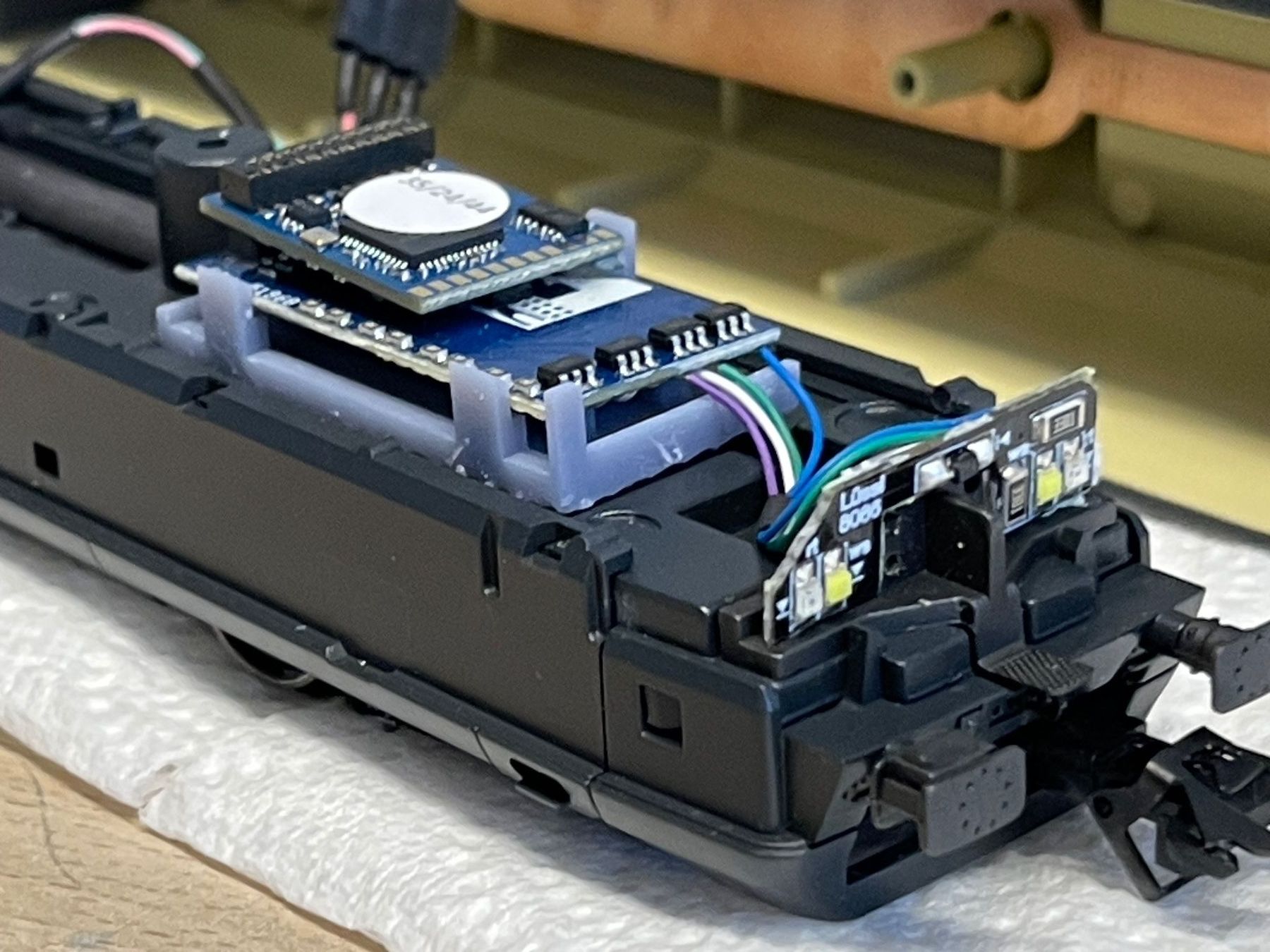 Märklin Modellini di ferrovie: Märklin Re 460 SBB Custom painted – Nuovo (secondo la descrizione) da Lützelflüh-Goldb venduto da overdose74 8