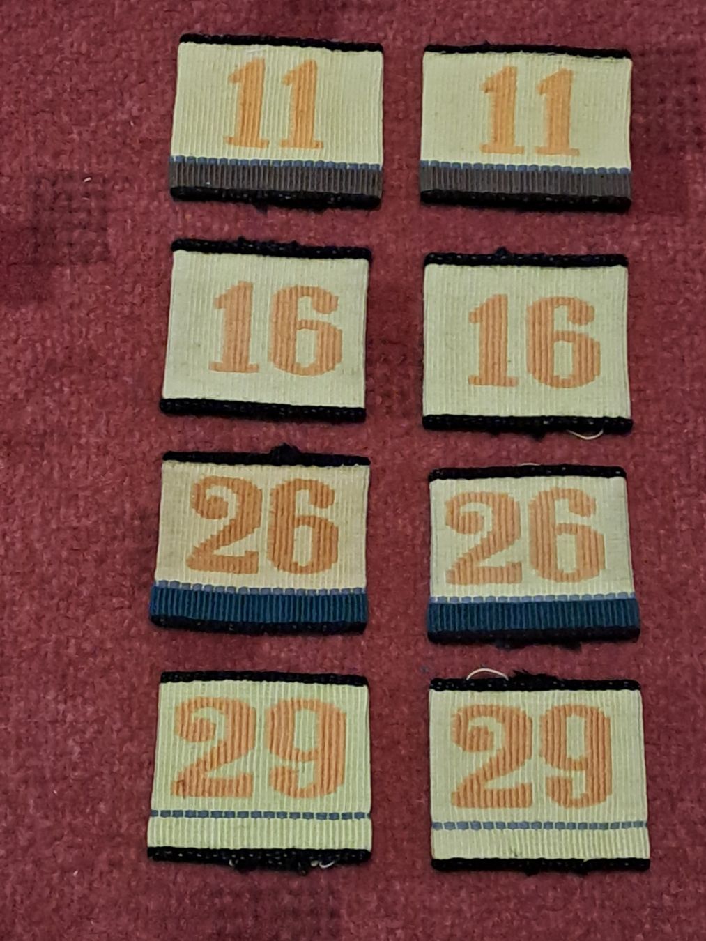 Armée suisse Uniformes: 4 paar der MLT Achsel Patten,  auch andere Nummern – D'occasion à St.Gallen par Infanteriewerk