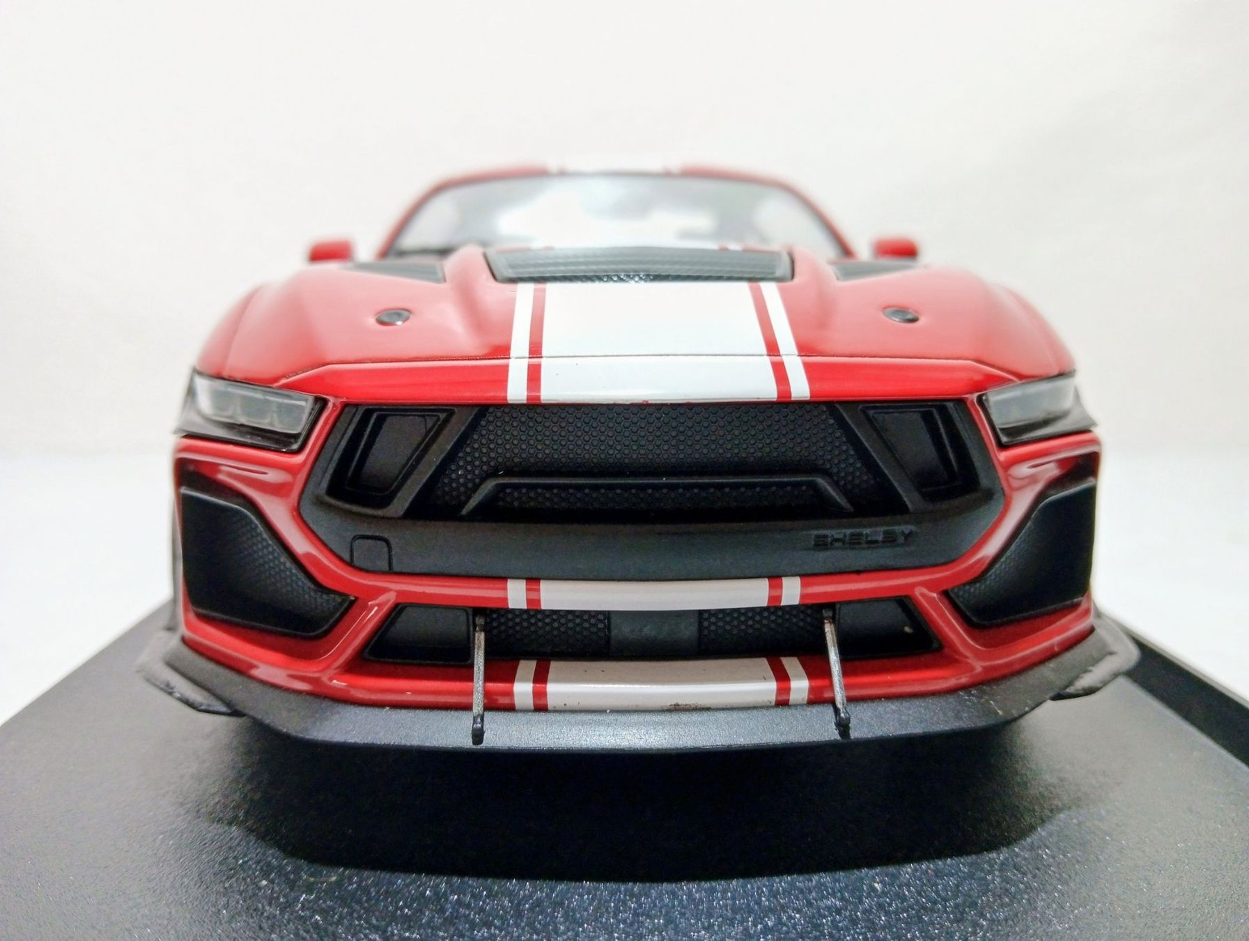 Ford Modellini d'auto: Ford Shelby Mustang Super Snake – Usato da Huttwil venduto da Secondtrain 2