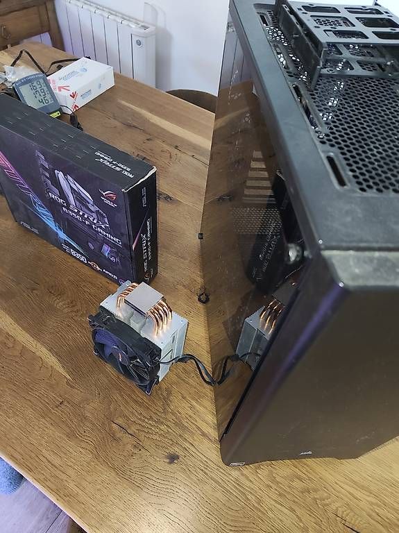PC: Composant PC – Usato da Couvet venduto da vin_t9xq 1