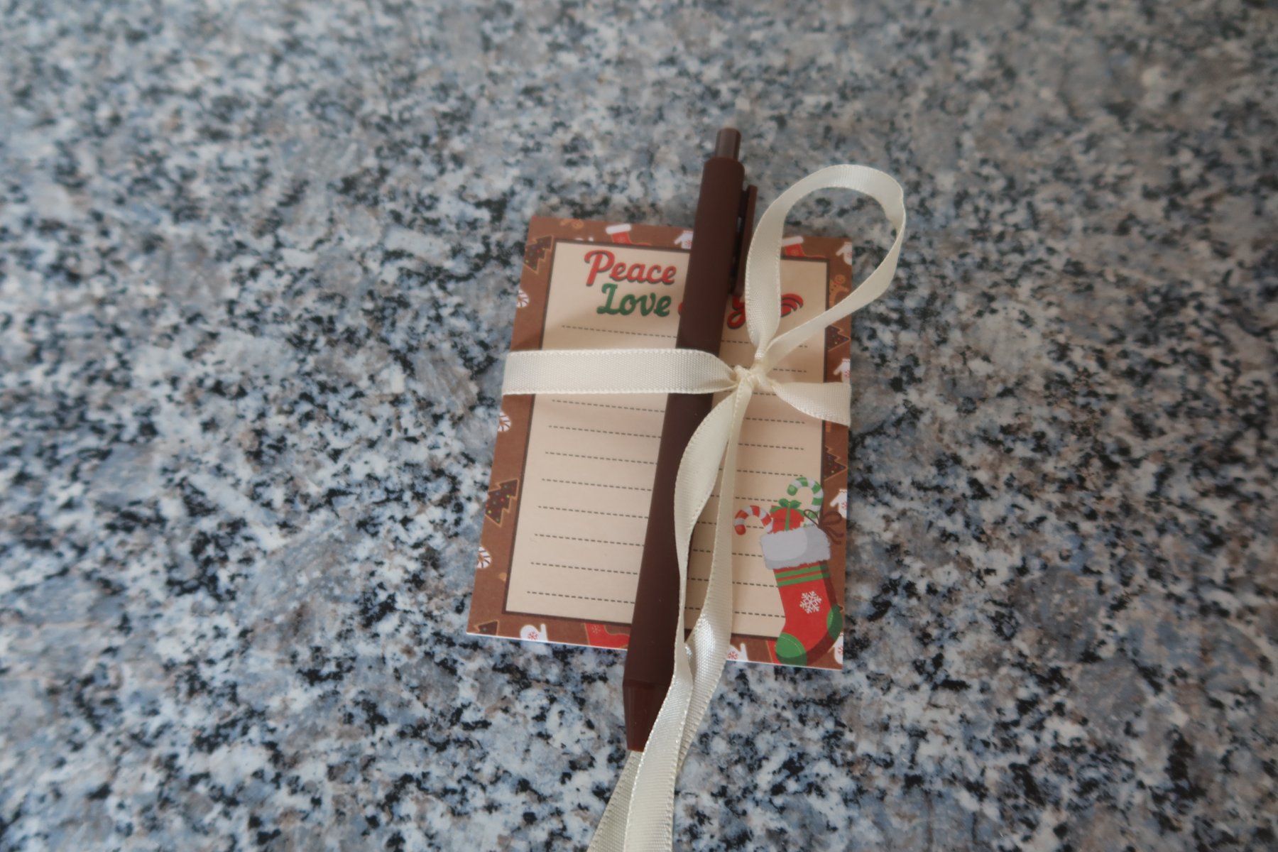 Blocchi: Weihnachtsnotizblock mit Kugelschreiber – Nuovo e nell'imballaggio originale da Täuffelen venduto da Cindybussy