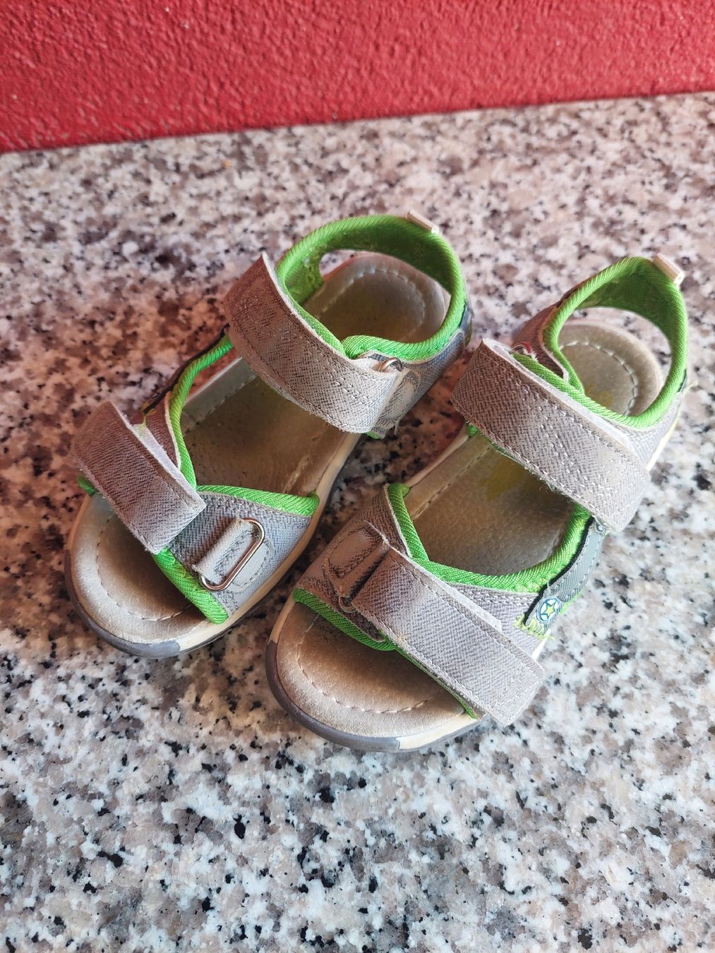 Scarpe per ragazzi: Kindersandalen 27 – Usato da Stettlen venduto da Dolores1987 1