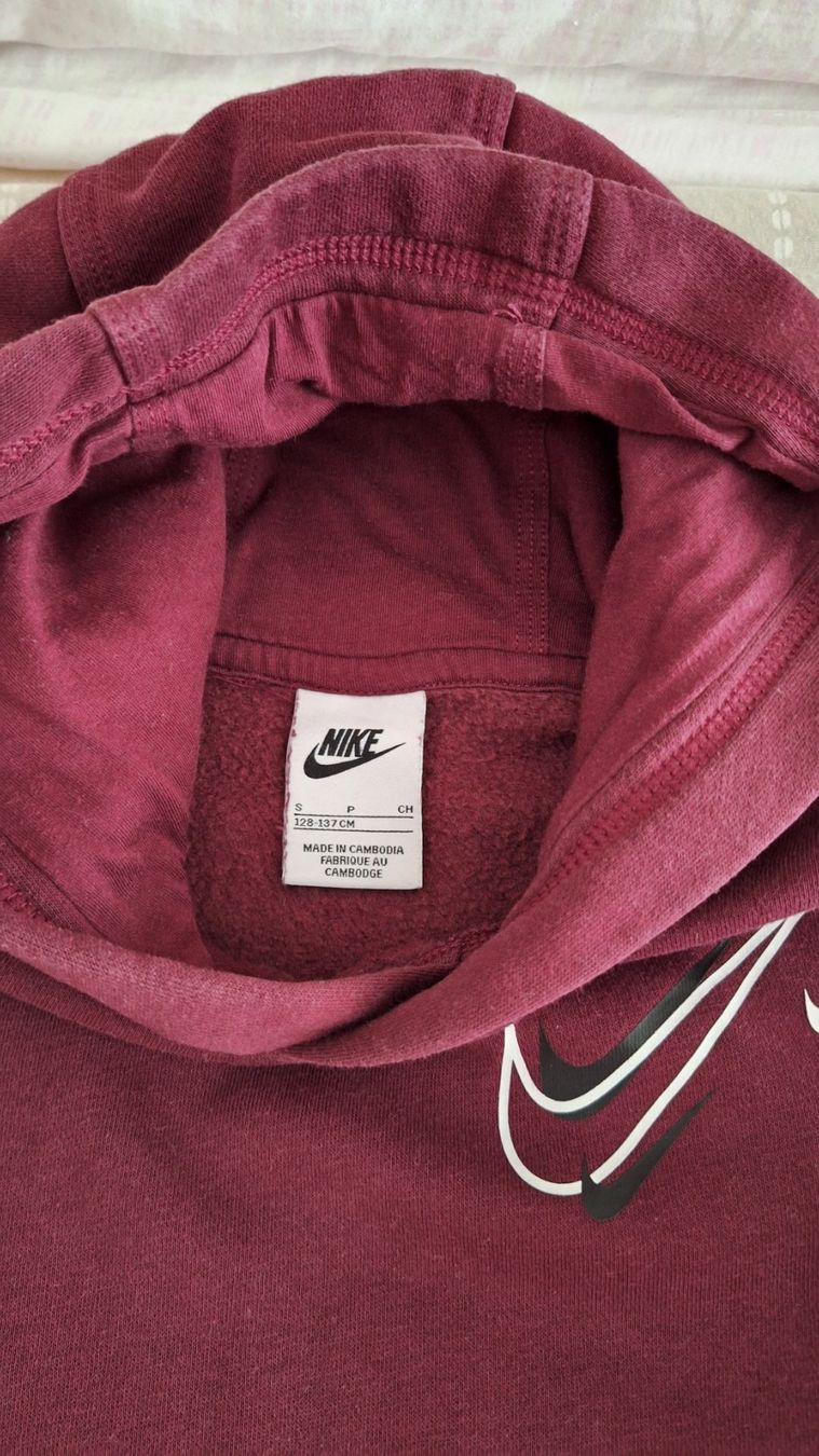 Nike Maglioni & Felpe: Nike Hoodie, Gr. 128/137 – Usato da Biberist venduto da rospel 1