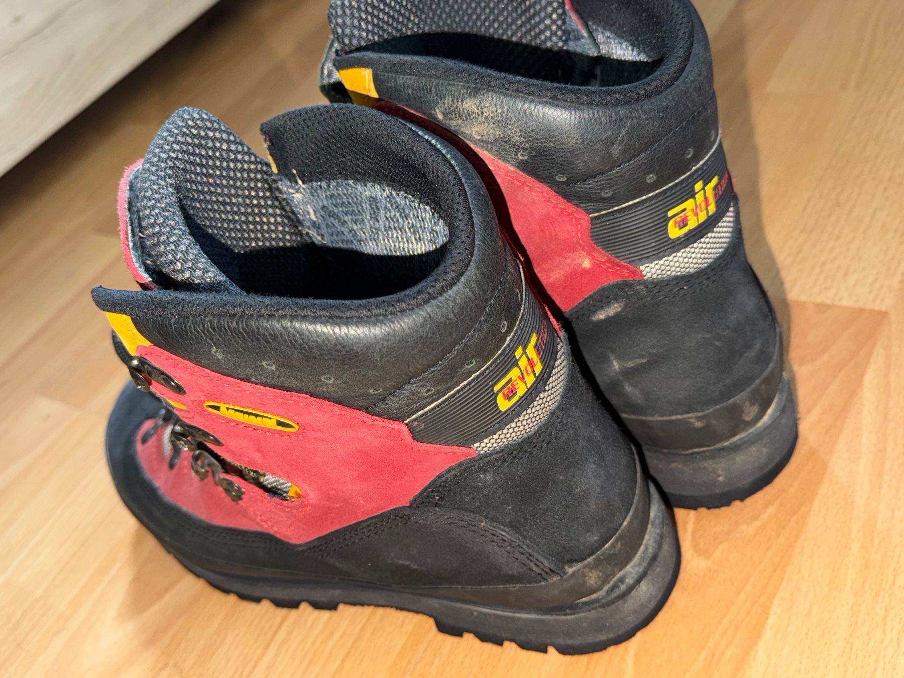 Meindl Scarpe da uomo: Wanderschuhe von Meindl Grösse 44½ – Usato da Aarau venduto da KorgPA 8