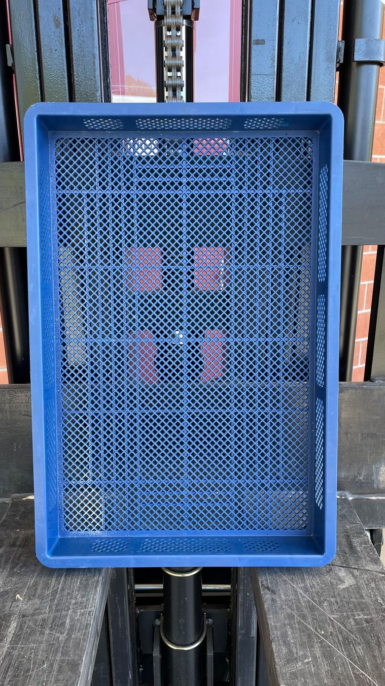 Casse di trasporto: Perforated Plastic Tray/Crate | Blau – Nuovo (secondo la descrizione) da Böckten venduto da ja_mi_e 2