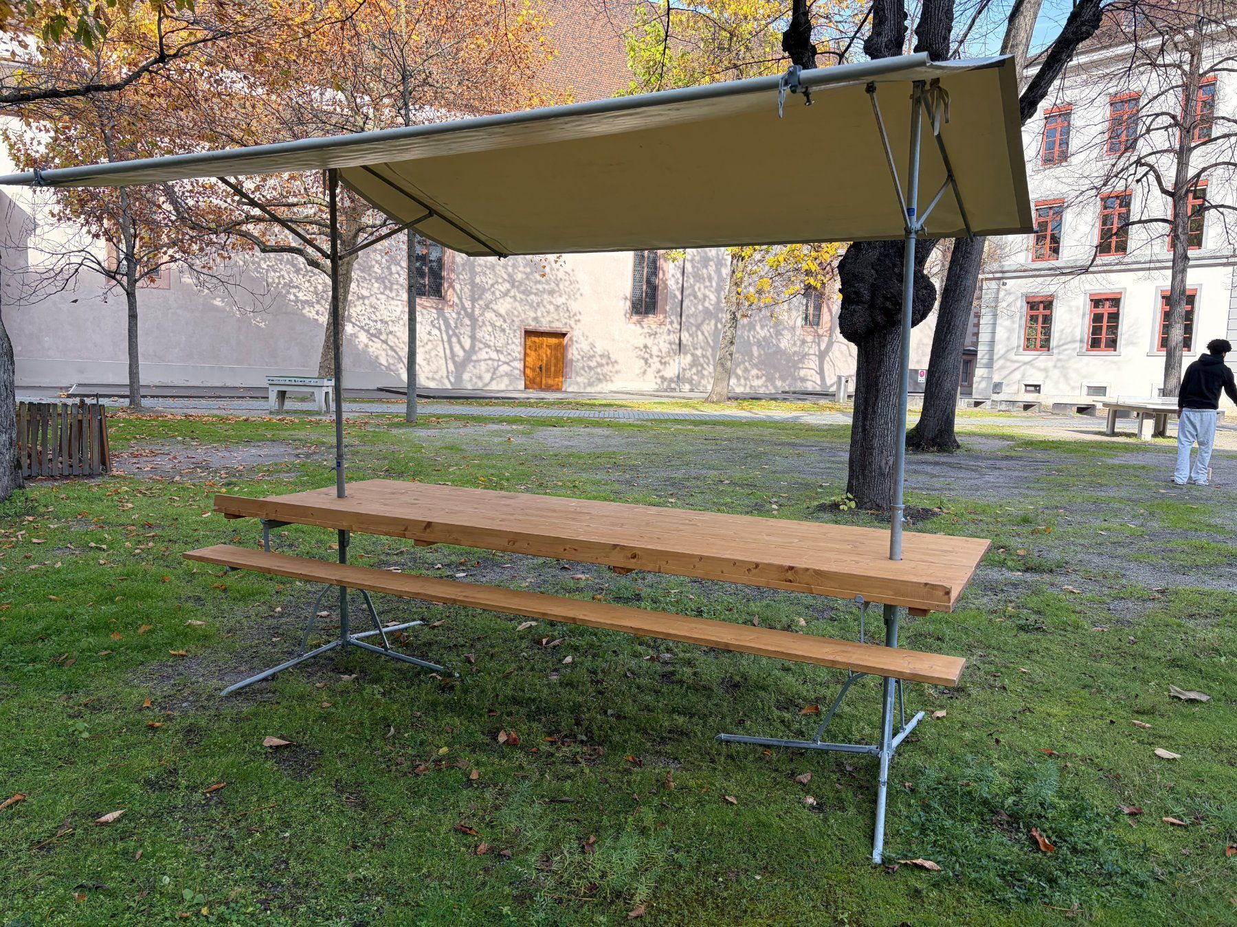 Altro per Eventi aziendali & Feste: Markstand Fehrtech AG,  Modell 1893, Länge 3m – Usato da Rheinfelden venduto da Ckloetzli