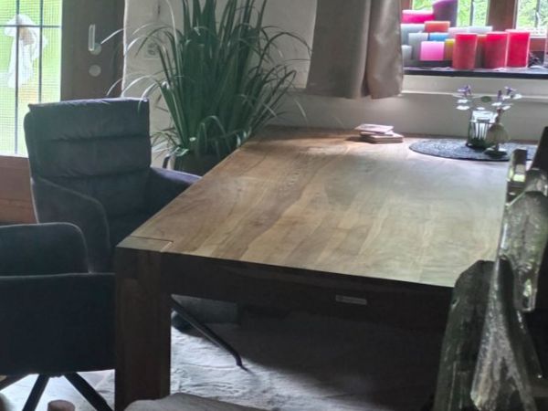 Tische: Massiver Holztisch – Gebraucht aus Lavertezzo von HEY-ELLI 2