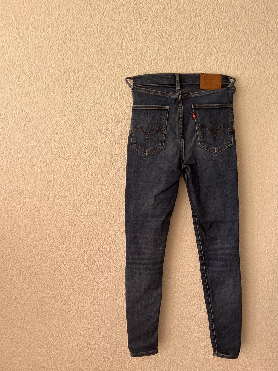 Levi's Jeans: Skinny Levi‘s Jeans  – Usato da Andwil SG venduto da sas_m9tn 2