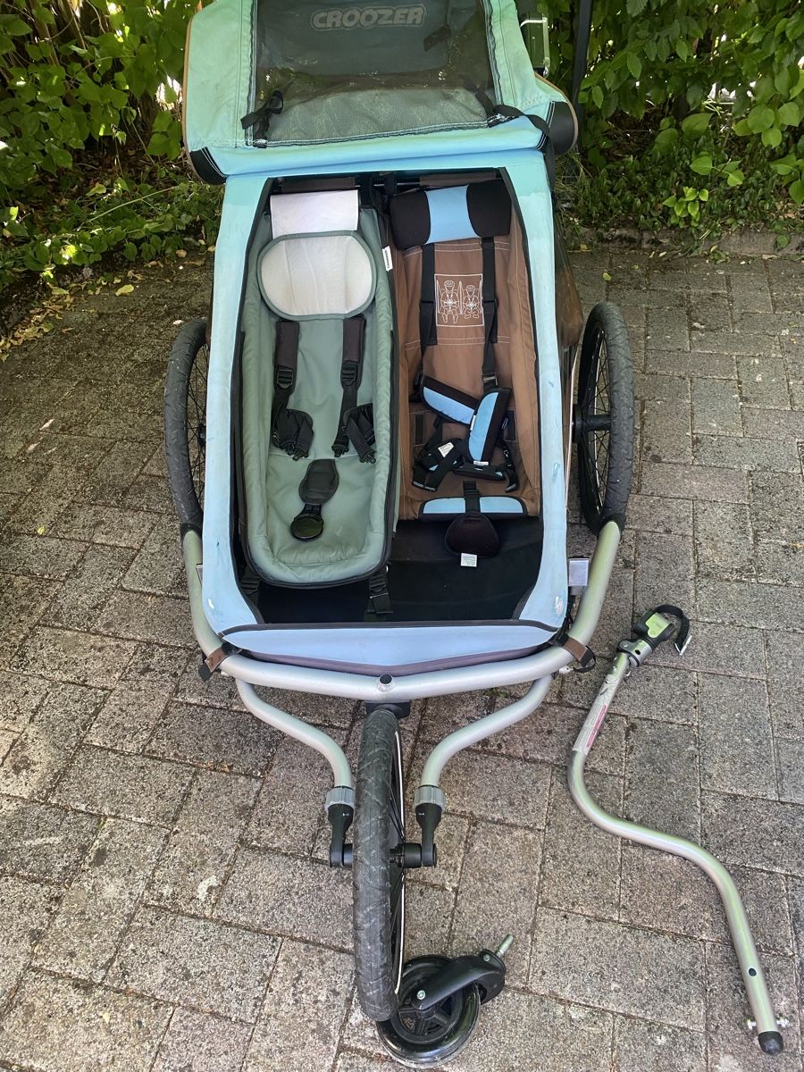 Croozer Rimorchi: CROOZER kid plus for 2 avec siège bébé  – Usato da La Chaux-de-Fonds venduto da fes_htx5 1