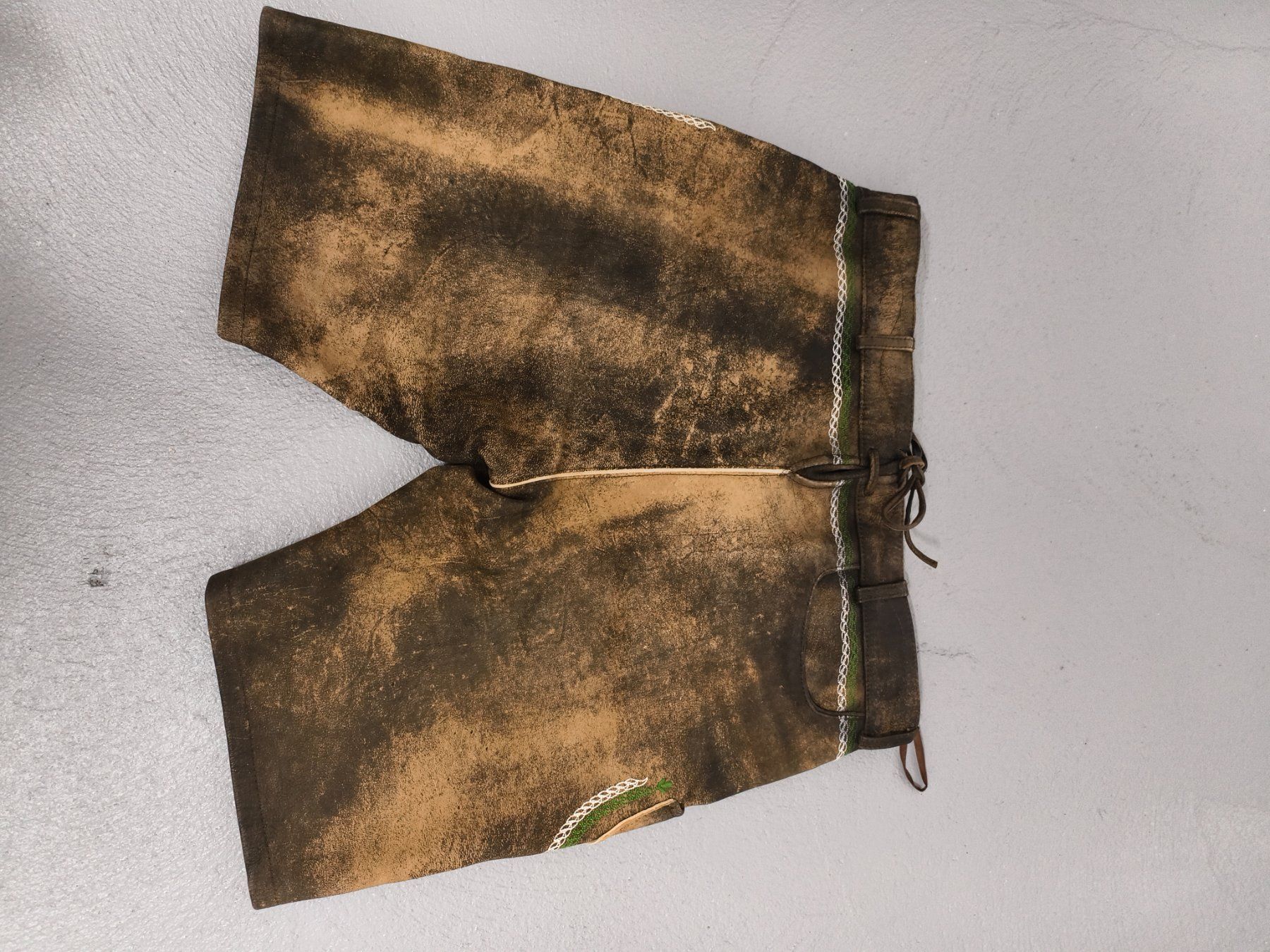 Pantaloni: Lederhose Steiermark Österreich – Usato da Horgen venduto da mar_tdt5 1