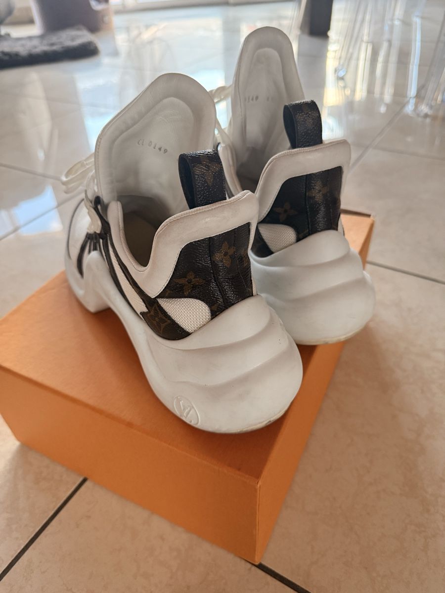 Louis Vuitton Chaussures femmes: Louis Vuitton – D'occasion à Vétroz par cais 2