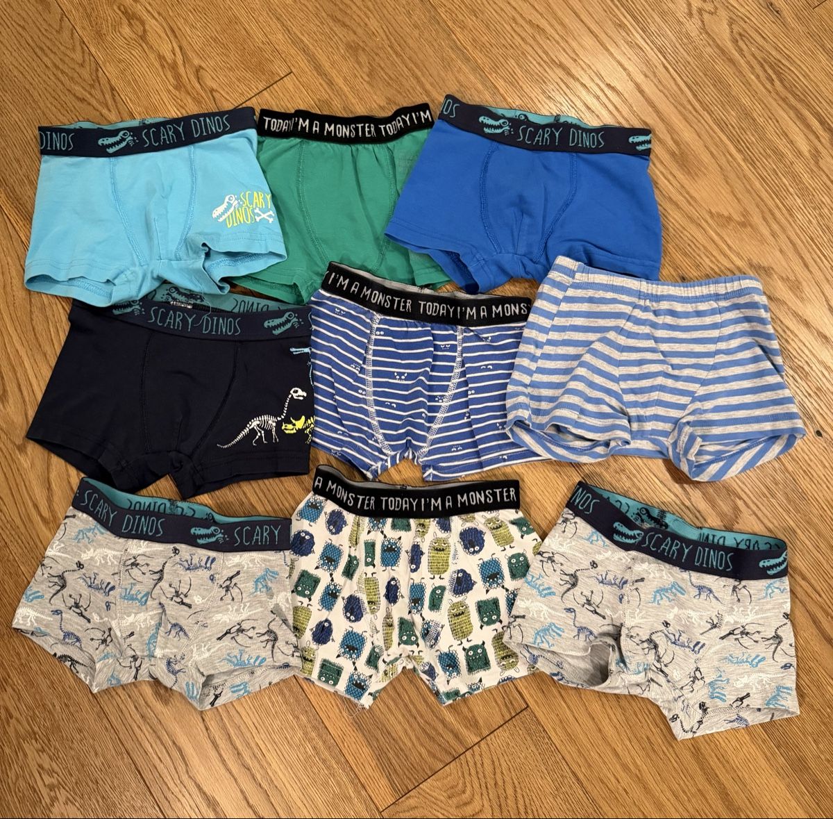 Biancheria intima: 9 x Unterhosen Grösse 98/104 – Usato da Rickenbach LU venduto da Gus83