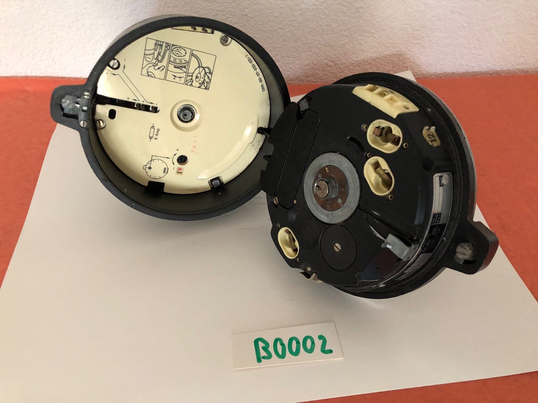 Tutti i ricambio: B0002 Tachograph Fahrtenschreiber – Usato da Lyss venduto da Spartan76 1