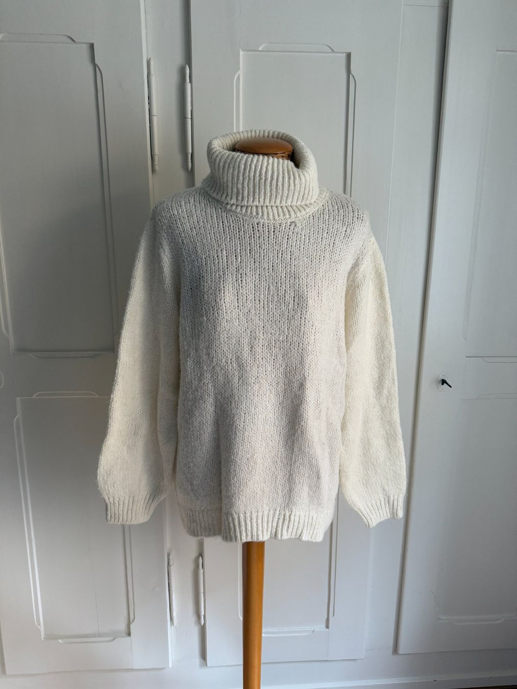 Pulls & Sweat-shirts: JDY - Strickpullover offweiss mit Rollkragen XXXL – D'occasion à Zürich par Diazaio