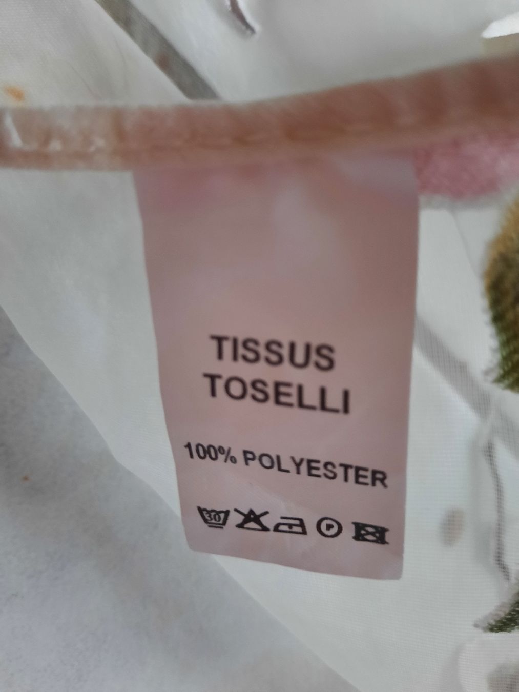 Stoffe: TISSU, très fin. 140 X 140 – Gebraucht aus Le Locle von marylise01 2