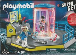 PLAYMOBIL SUPERSET 70009 GALAXY POLICE RANGERS new