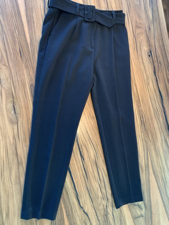 Schicke Bundfaltenhose, schwarz, Grösse 38 - neuwertig!